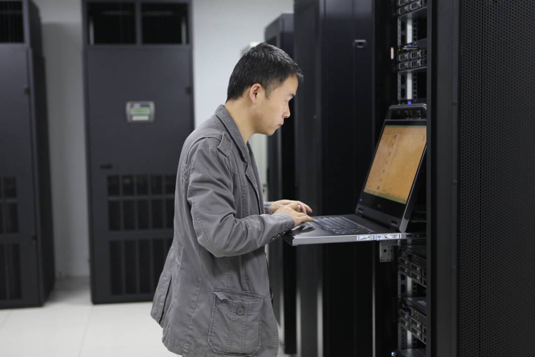 信息系统运行维护服务 稳定运行的守护者与价值创造者